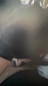 女友大白天车里舔鸡，有原创认证