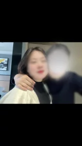 学姐今天穿了吊带袜，这对乳房太吸睛了吧